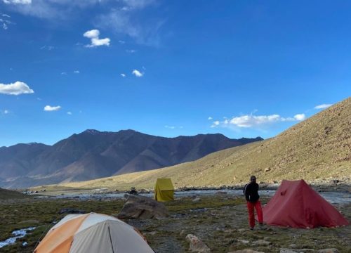 Difference Between DZO Jongo Peak and Kang Yatse 2