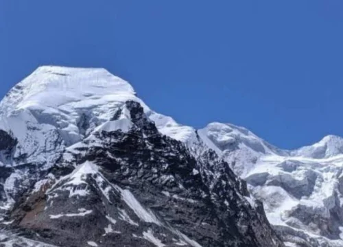 Satopanth Peak Expedition in Uttarakhand | 7075m Mountaineering Guide